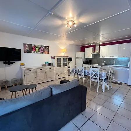 Domaine De A 600m De La 3 Climatisees, 7 Couchages, Wifi, Terrasse, Parking, Animations Et Piscines En Supplement Lrpdsr8 *